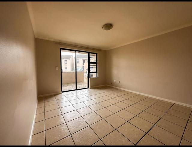 2 BEDROOM APARTMENT FOR SALE IN FAIRVIEW GOLF ESTATE